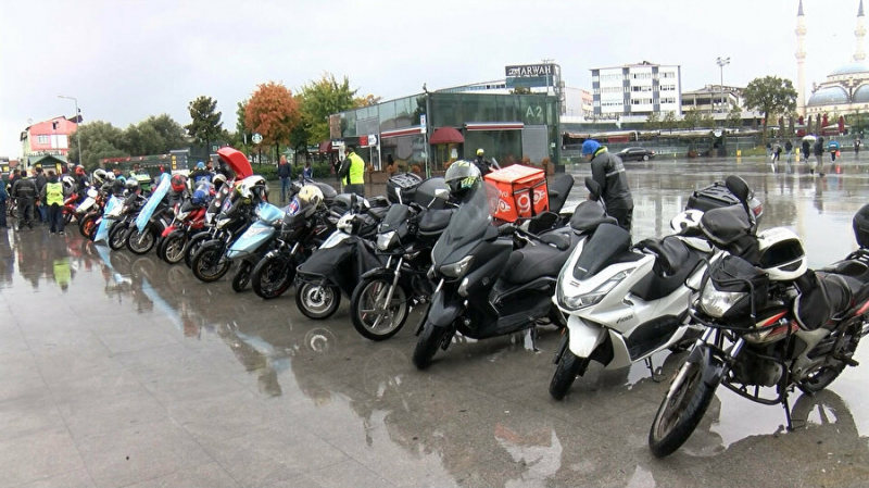 Motosikletli kuryelerden eylem: Hız puanlaması kaldırılsın